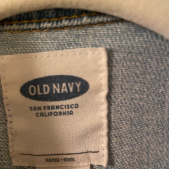 Toddler Old Navy Jean Jacket - Picture 2 of 5
